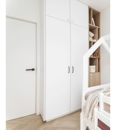 Standartinių matmenų nematomos durys